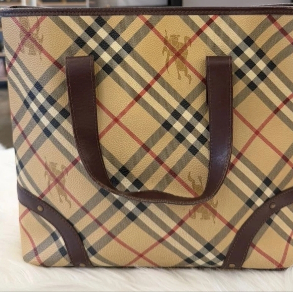 Dbl Authentic Burberry Tan and Brown Plaid Classic Tote Bag With Dustbag - Picture 2 of 7